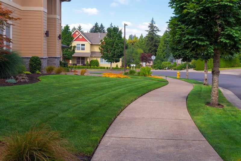 Do You Want More Commercial Customers? 18 Tips for Selling Lawn Maintenance to Property Managers and HOA Boards - MowMore